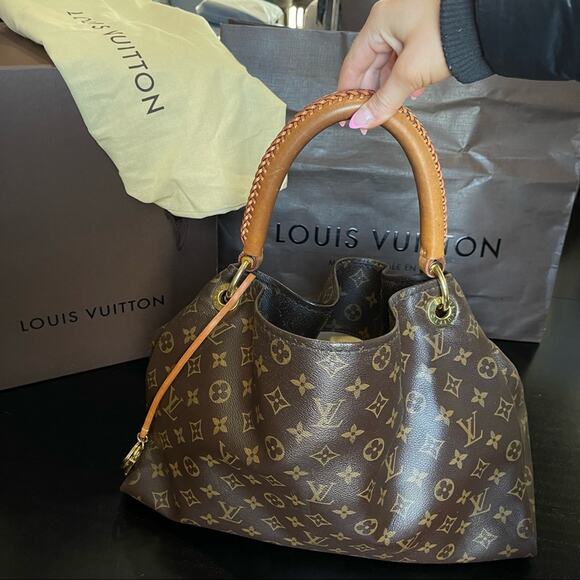 Louis Vuitton Artsy MM Monogram Canvas - Picture 1 of 16
